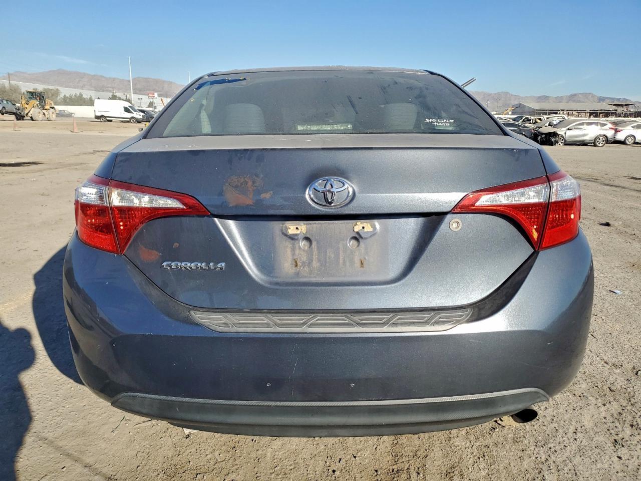 2015 TOYOTA COROLLA