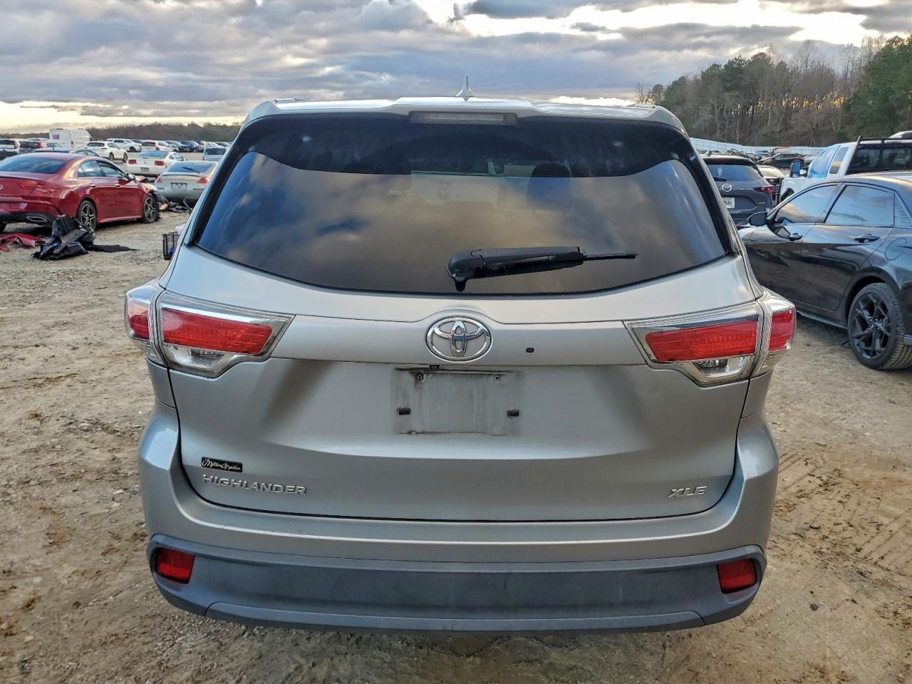 2015 TOYOTA HIGHLANDER