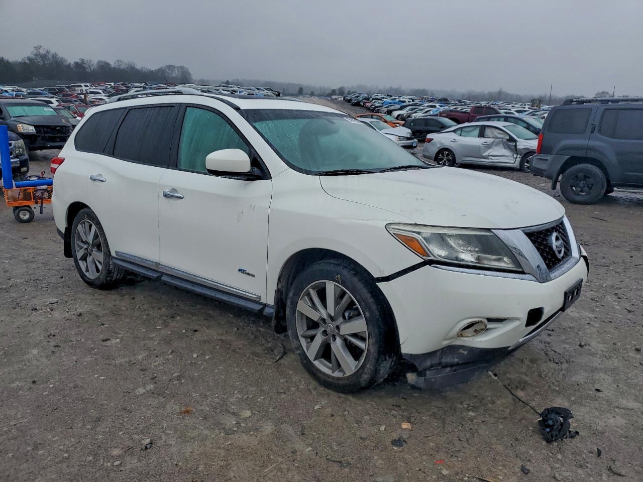 2014 NISSAN PATHFINDER