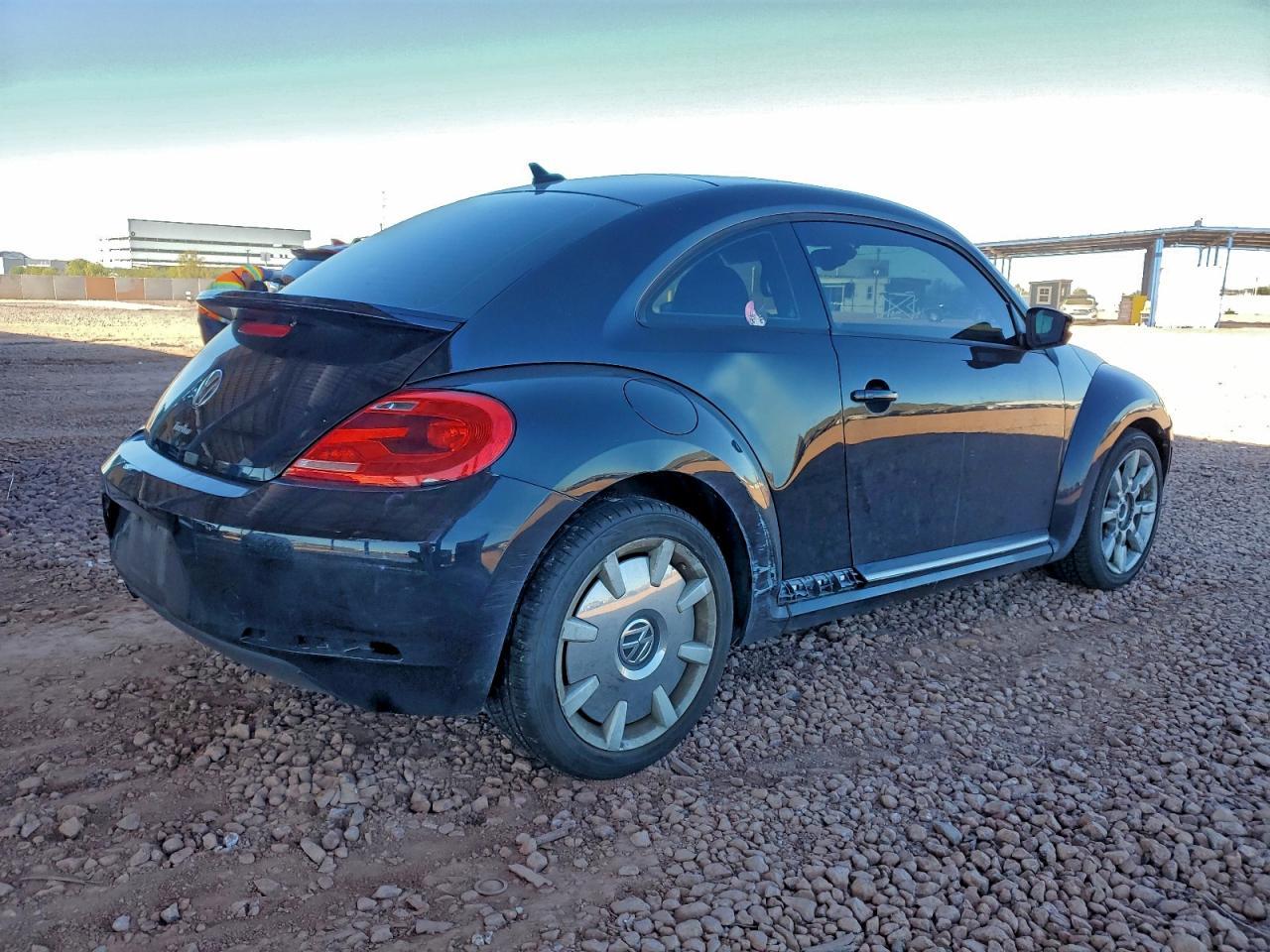 2016 VOLKSWAGEN Beetle