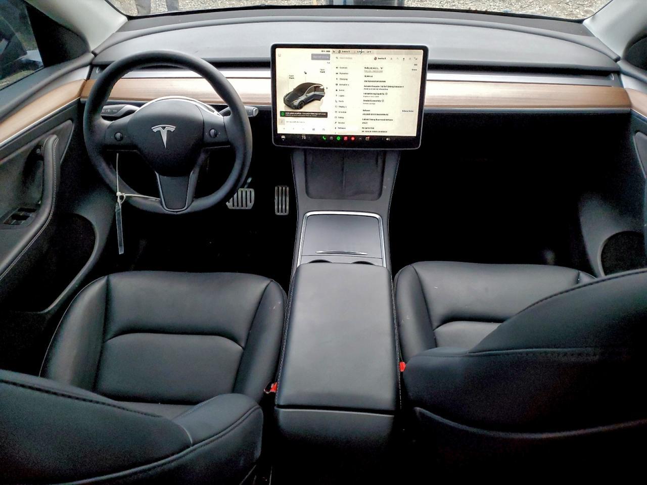 2025 TESLA MODEL Y