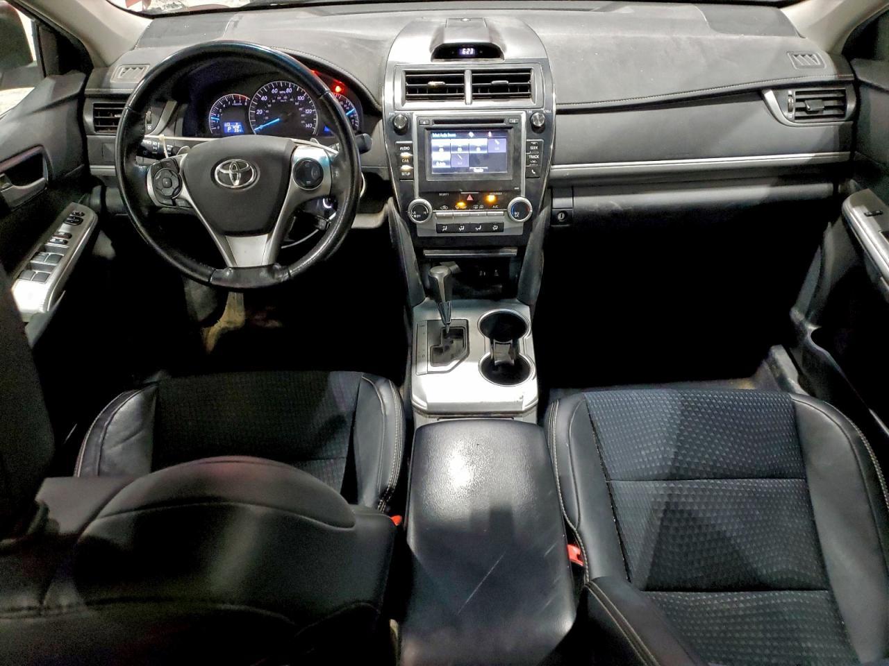 2014 TOYOTA CAMRY
