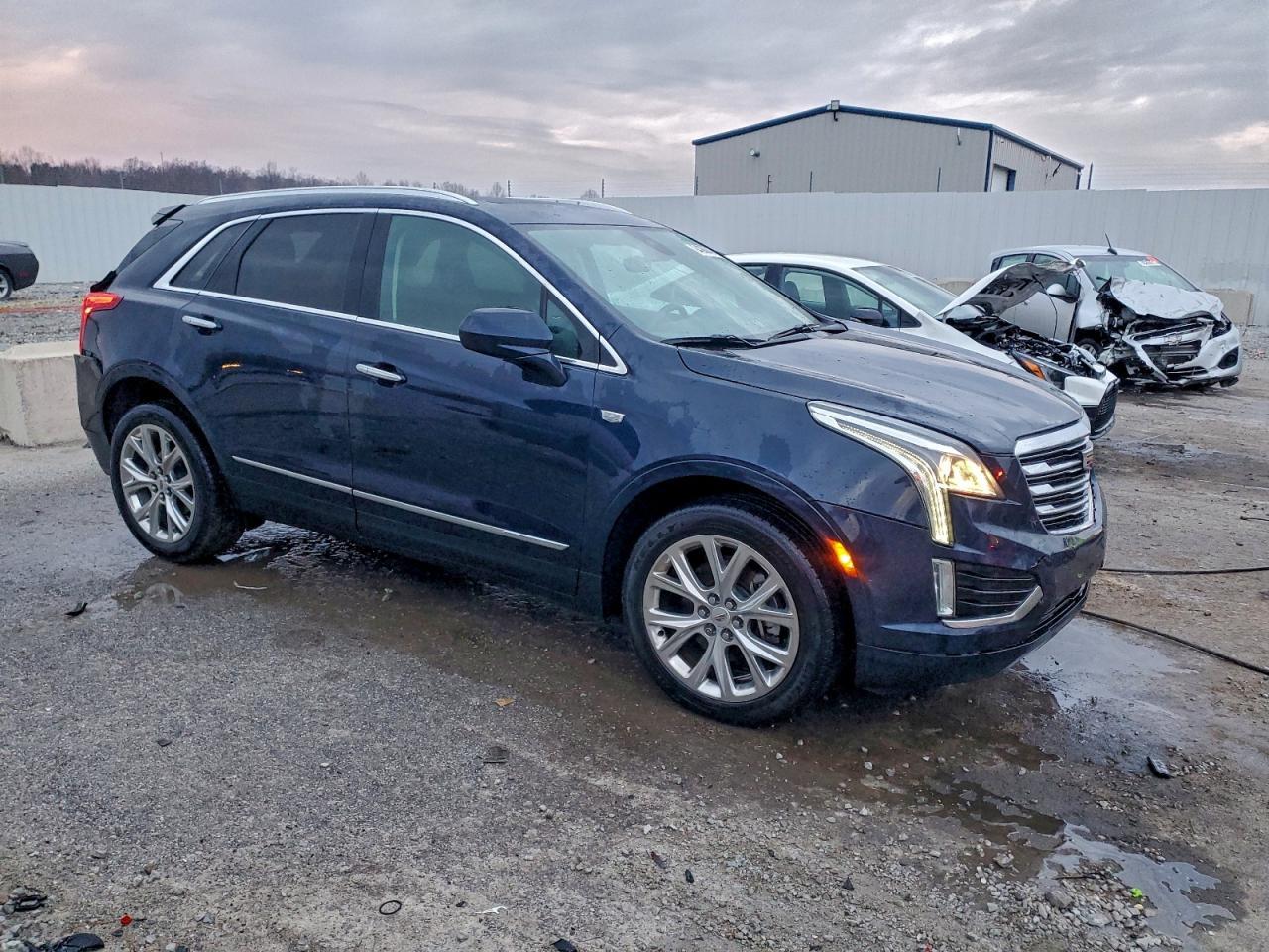 2017 CADILLAC XT5