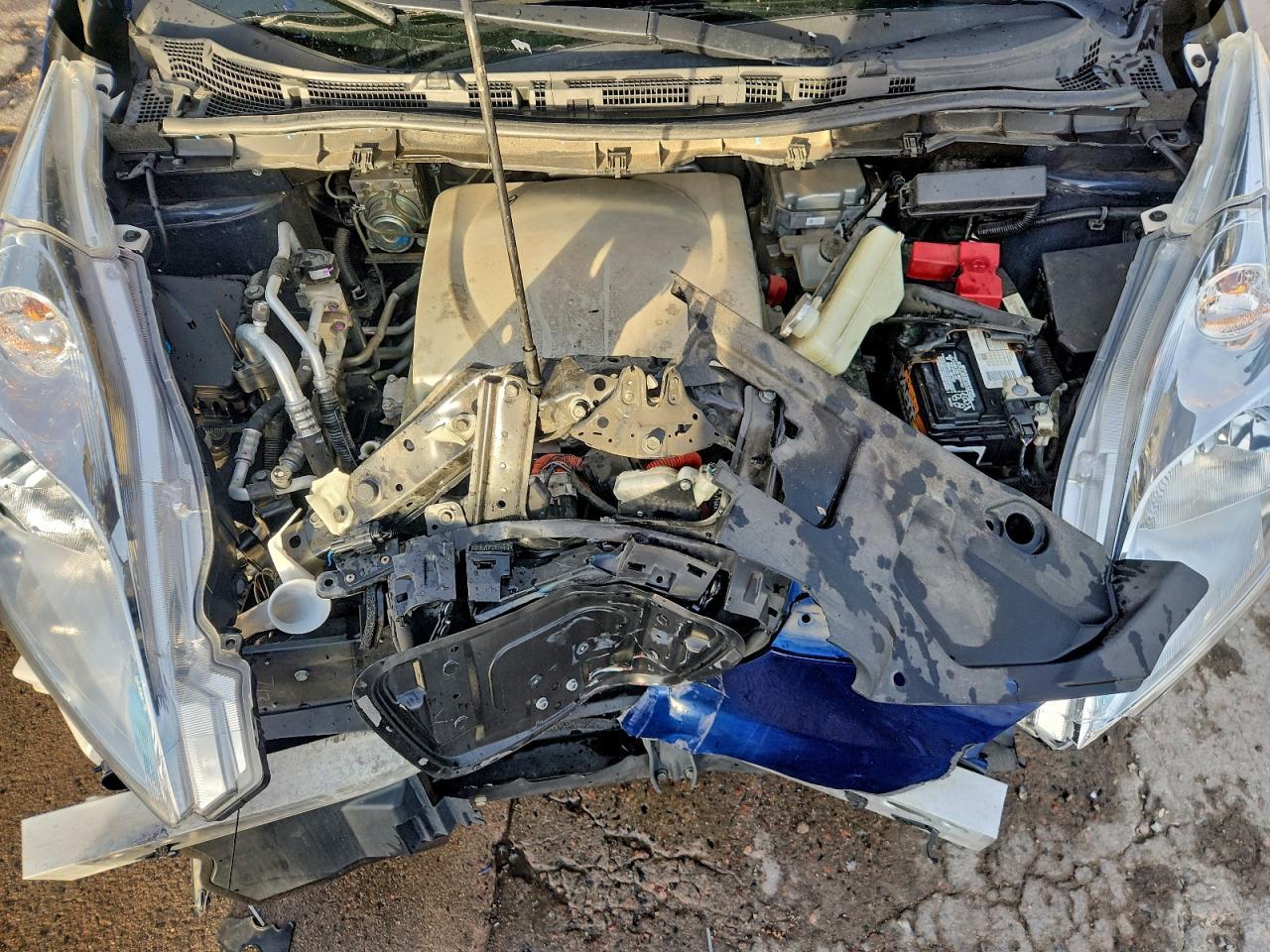 2017 NISSAN LEAF