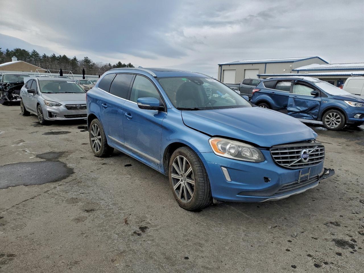 2017 VOLVO XC60
