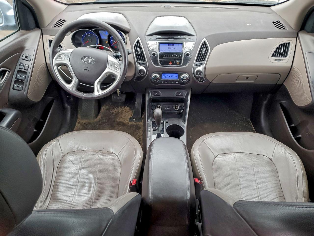 2011 HYUNDAI TUCSON