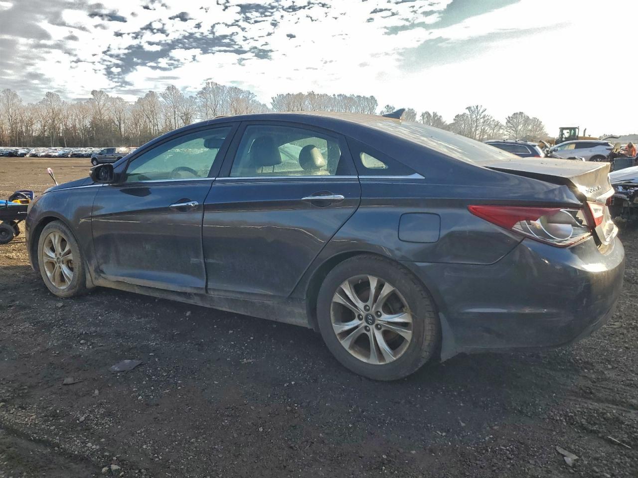 2011 HYUNDAI SONATA