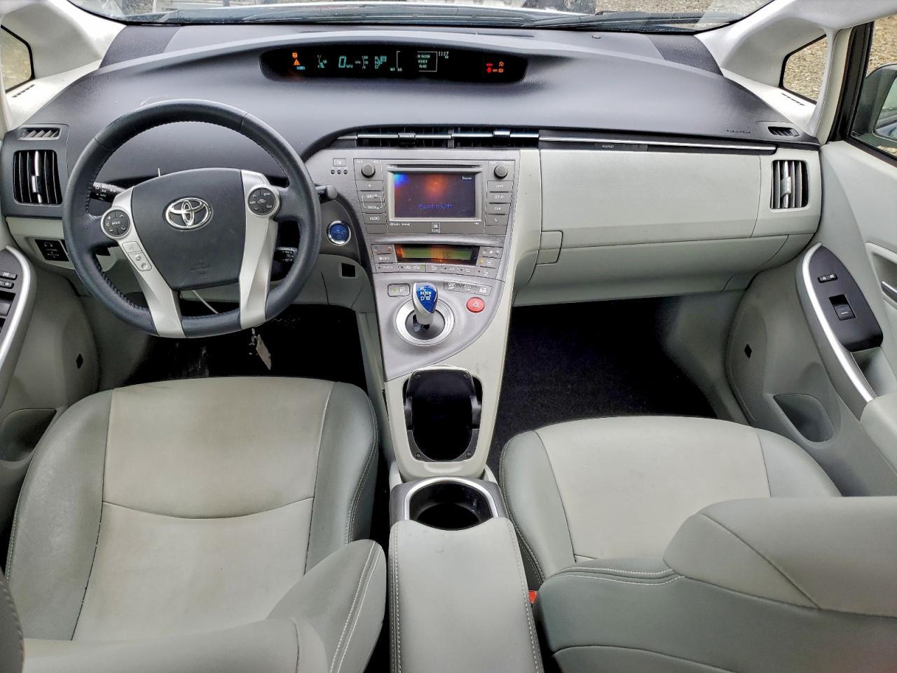 2015 TOYOTA PRIUS