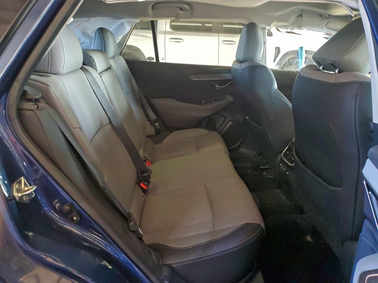2020 SUBARU Outback