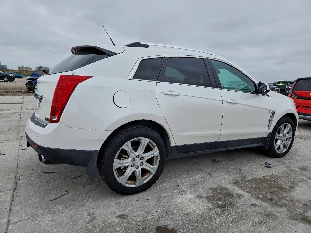 2010 CADILLAC SRX