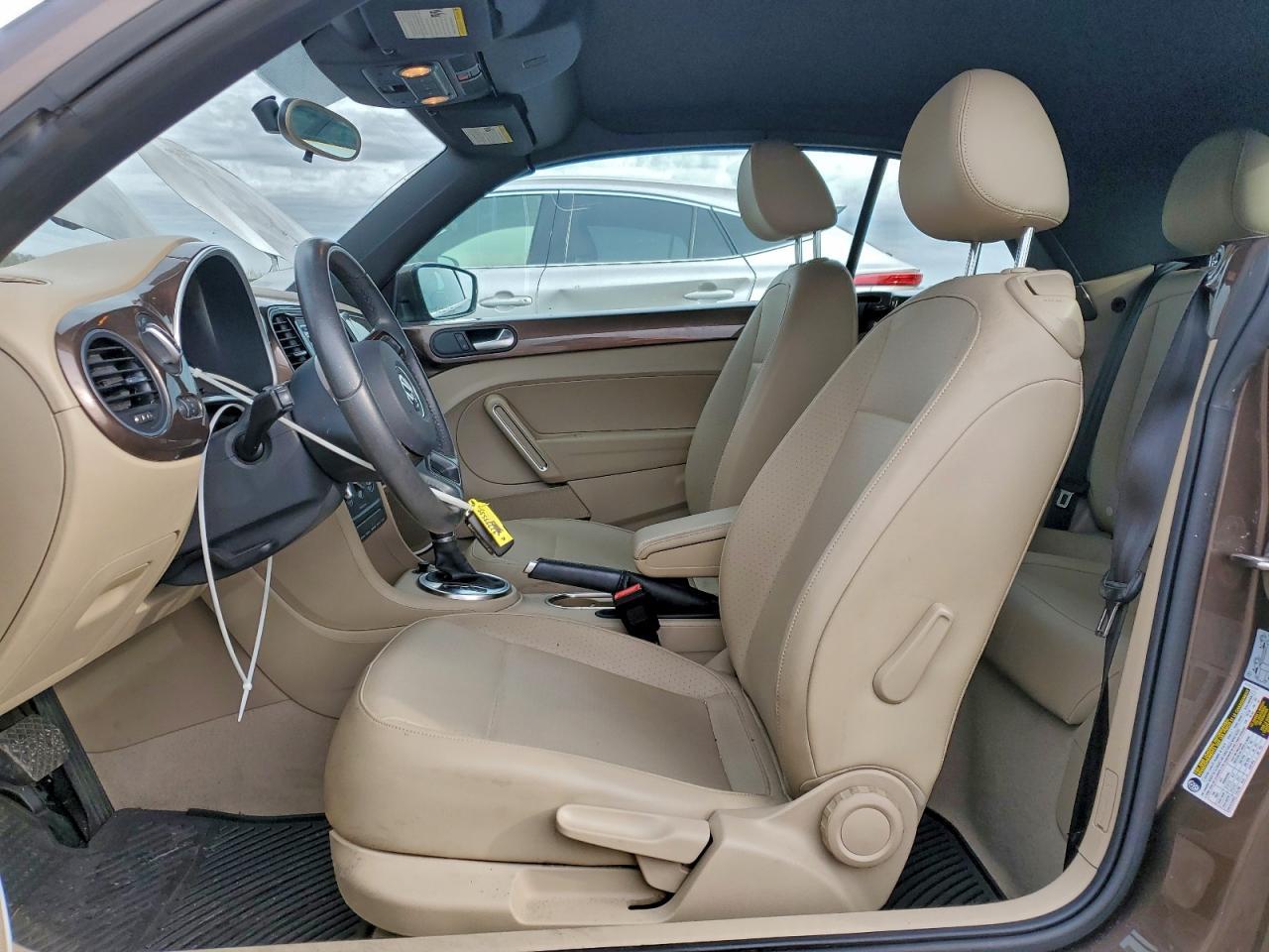 2015 VOLKSWAGEN Beetle
