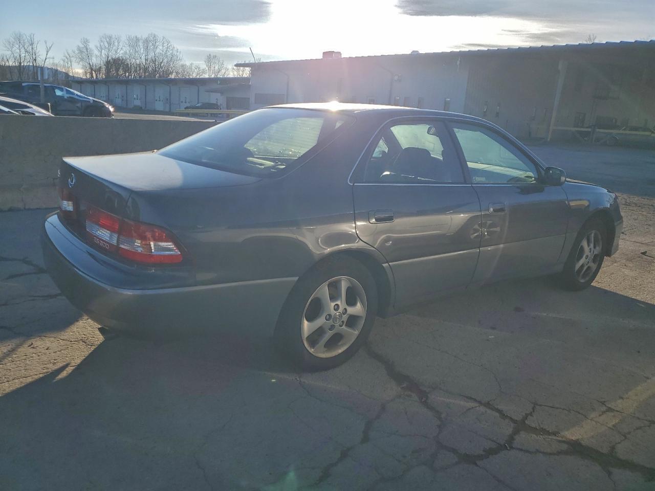 2001 LEXUS Es 300