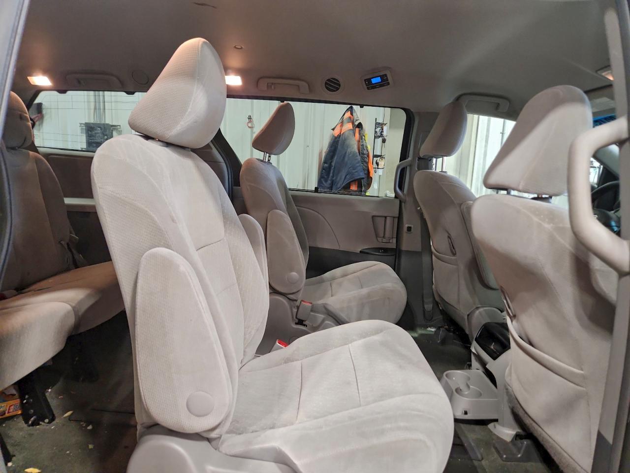 2017 TOYOTA SIENNA