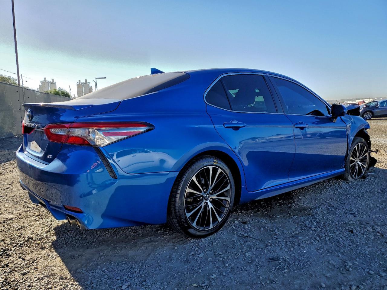 2019 TOYOTA CAMRY
