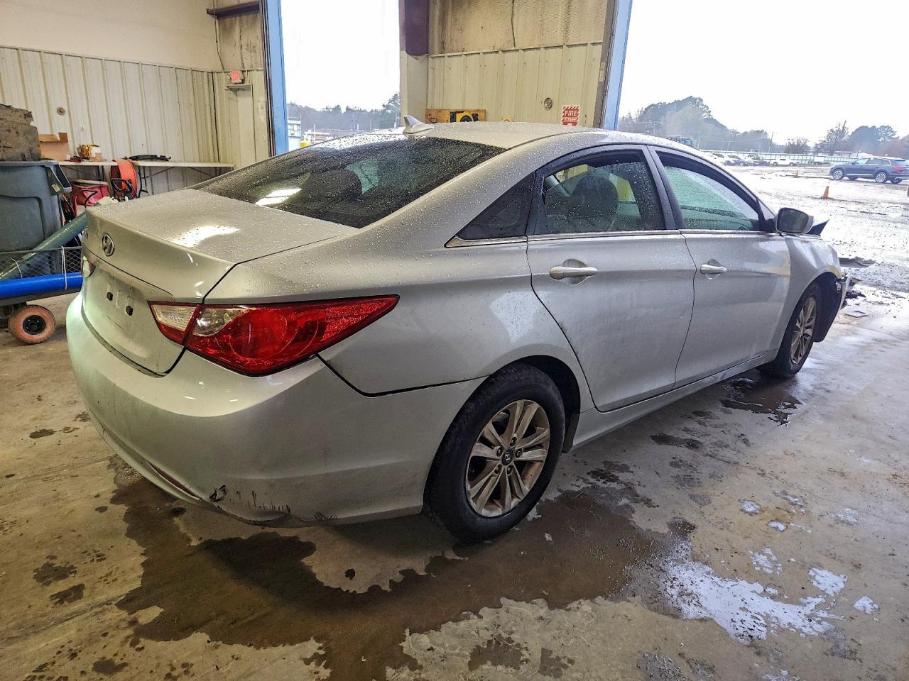 2011 HYUNDAI SONATA