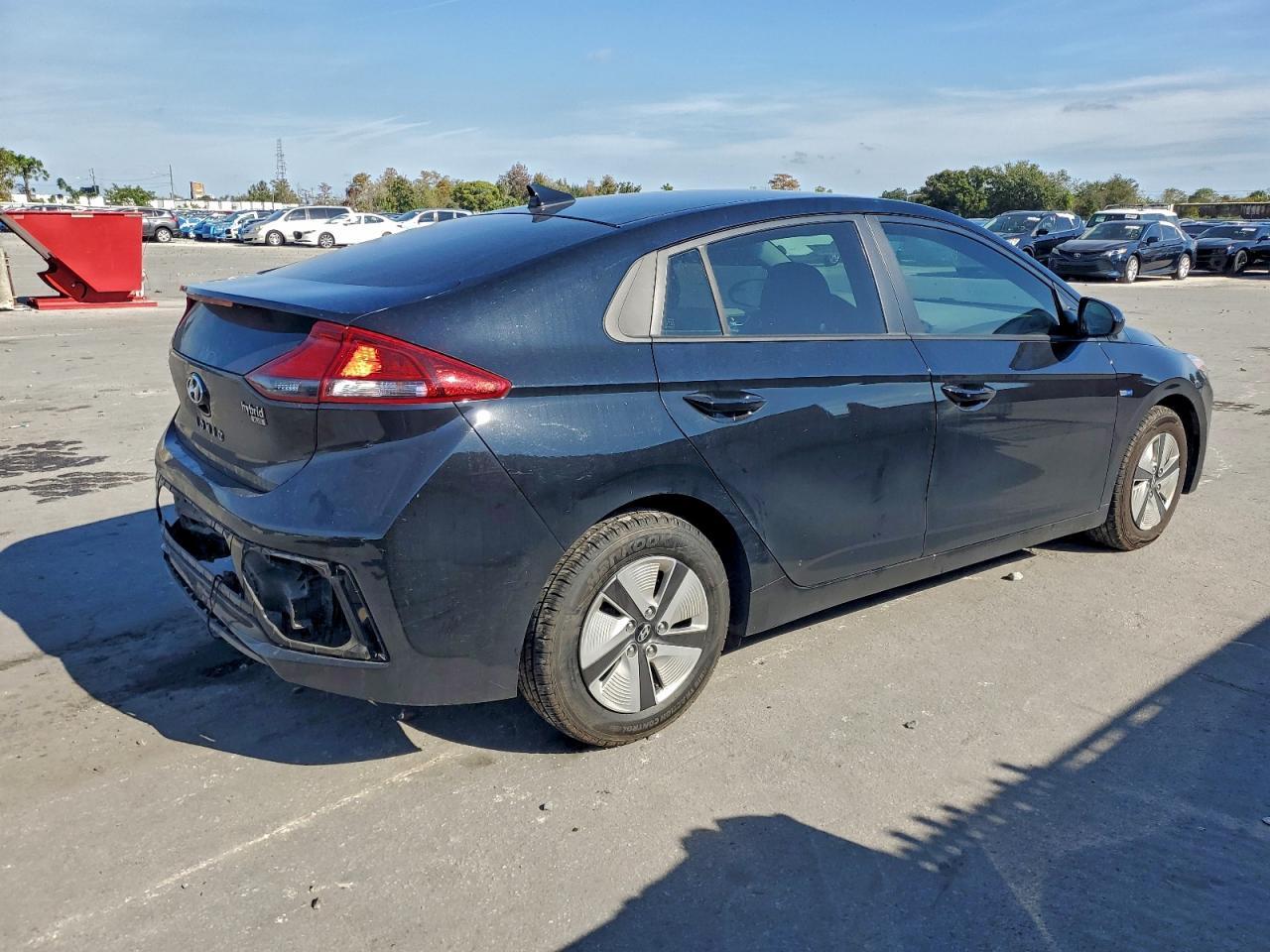 2017 HYUNDAI Ioniq