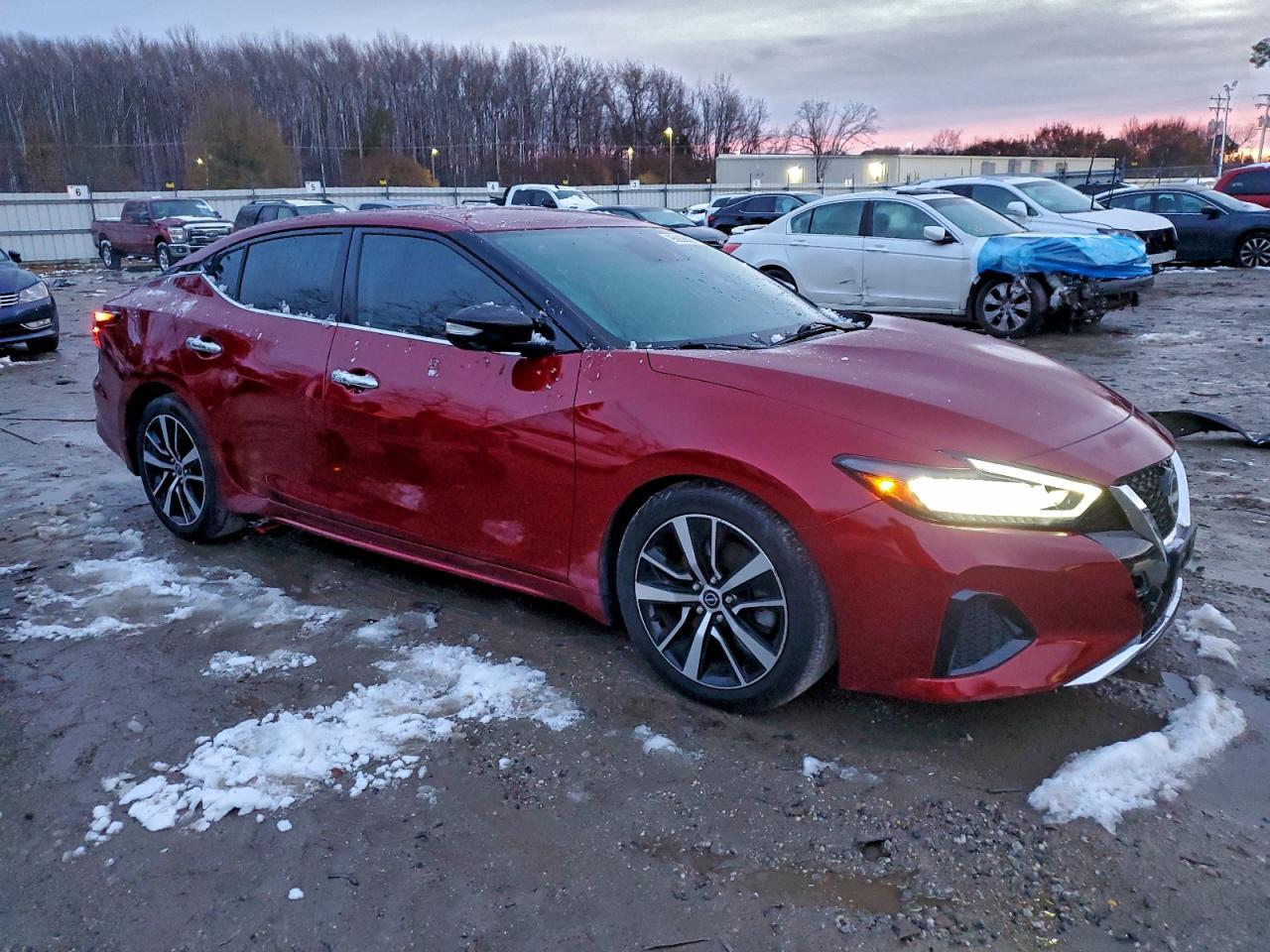 2023 NISSAN Maxima