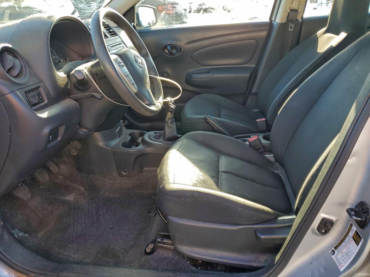 2017 NISSAN VERSA
