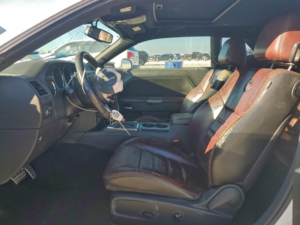 2014 DODGE Challenger