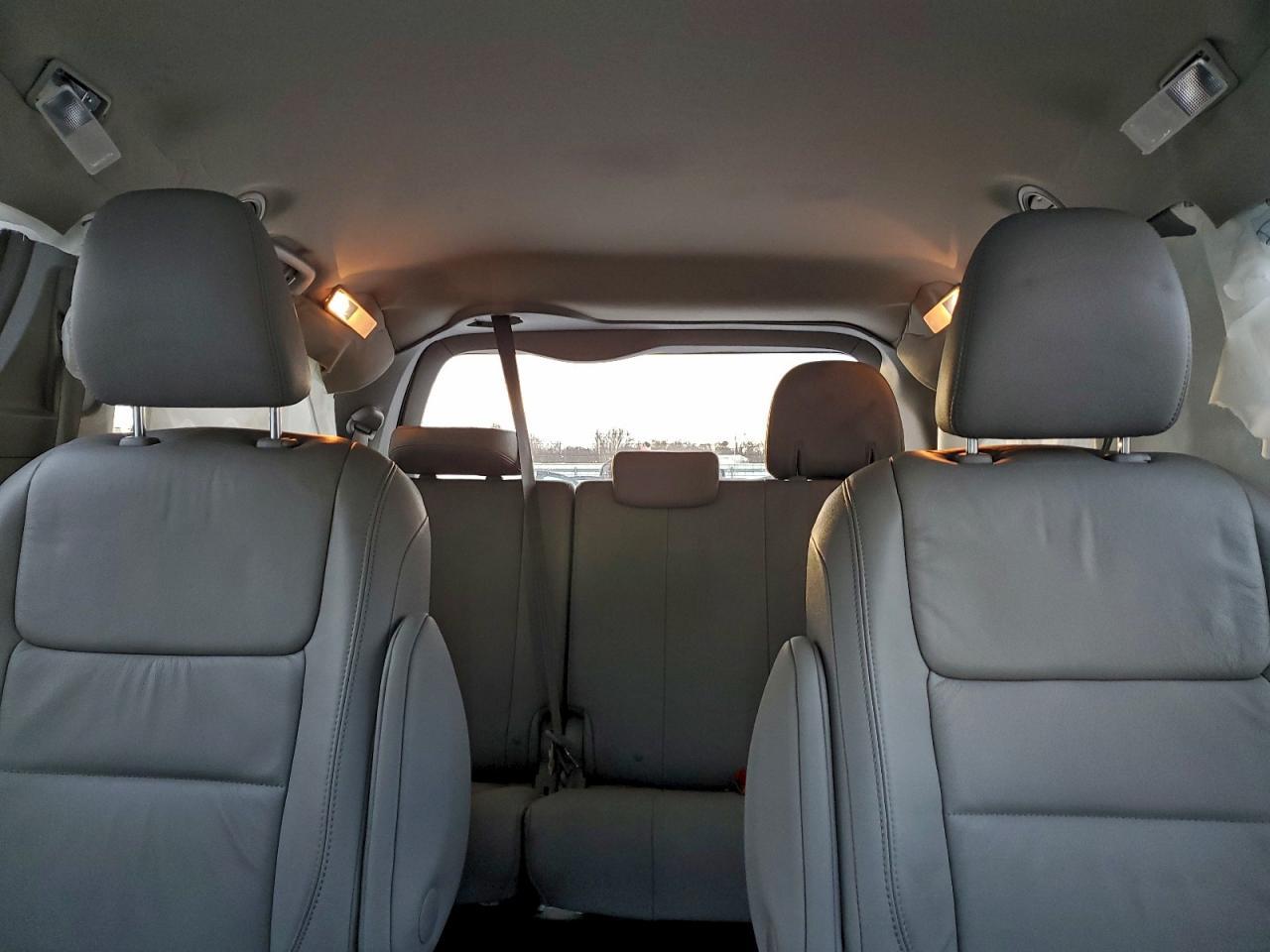 2017 TOYOTA SIENNA