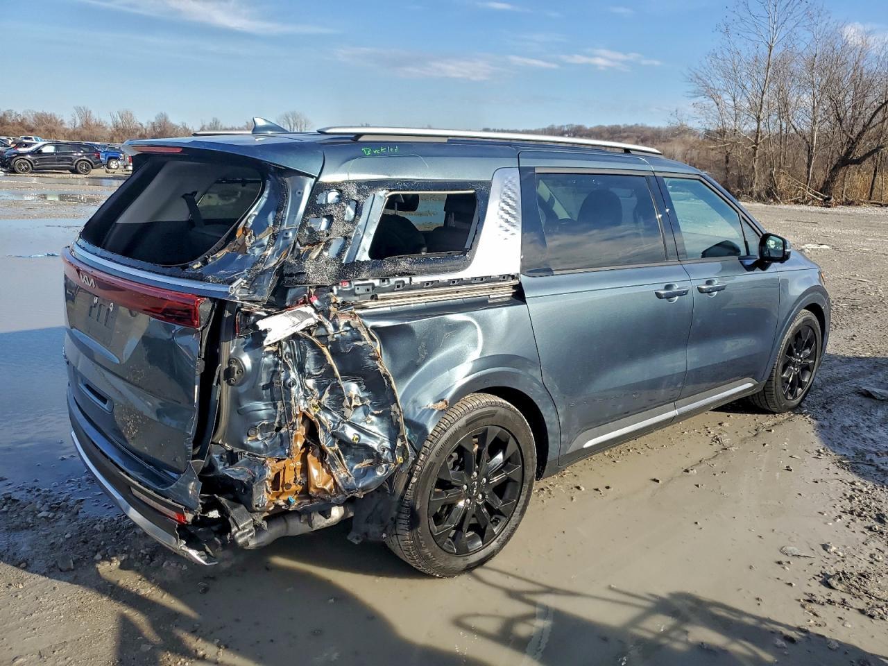 2022 KIA Carnival