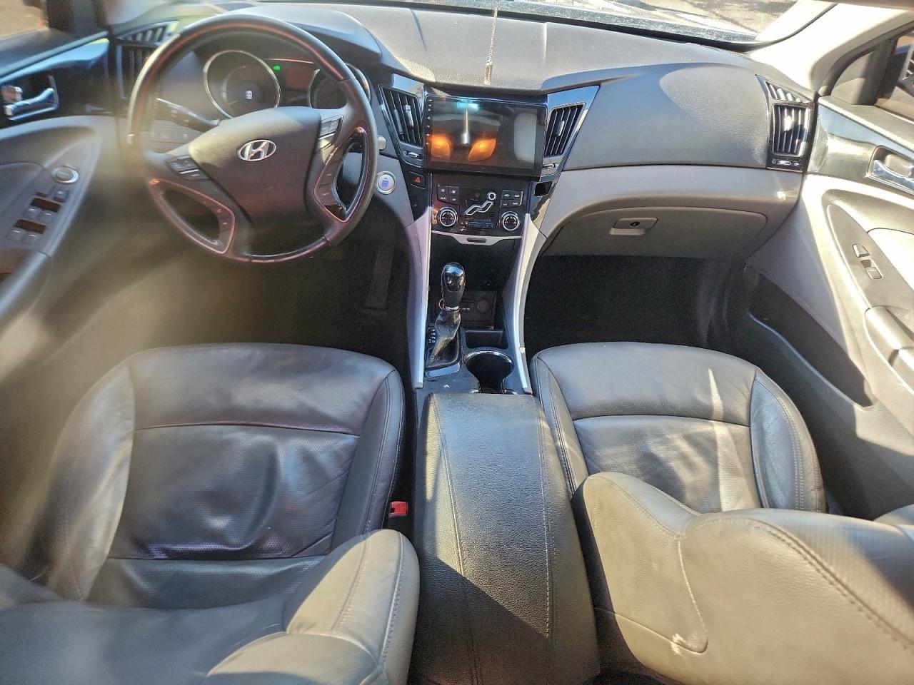 2011 HYUNDAI SONATA
