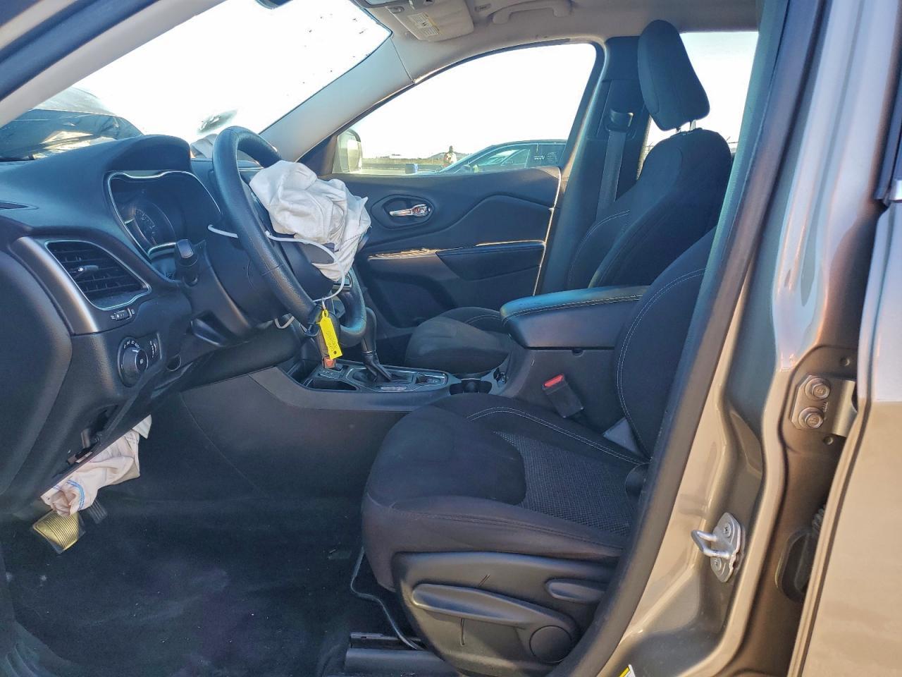 2019 JEEP CHEROKEE