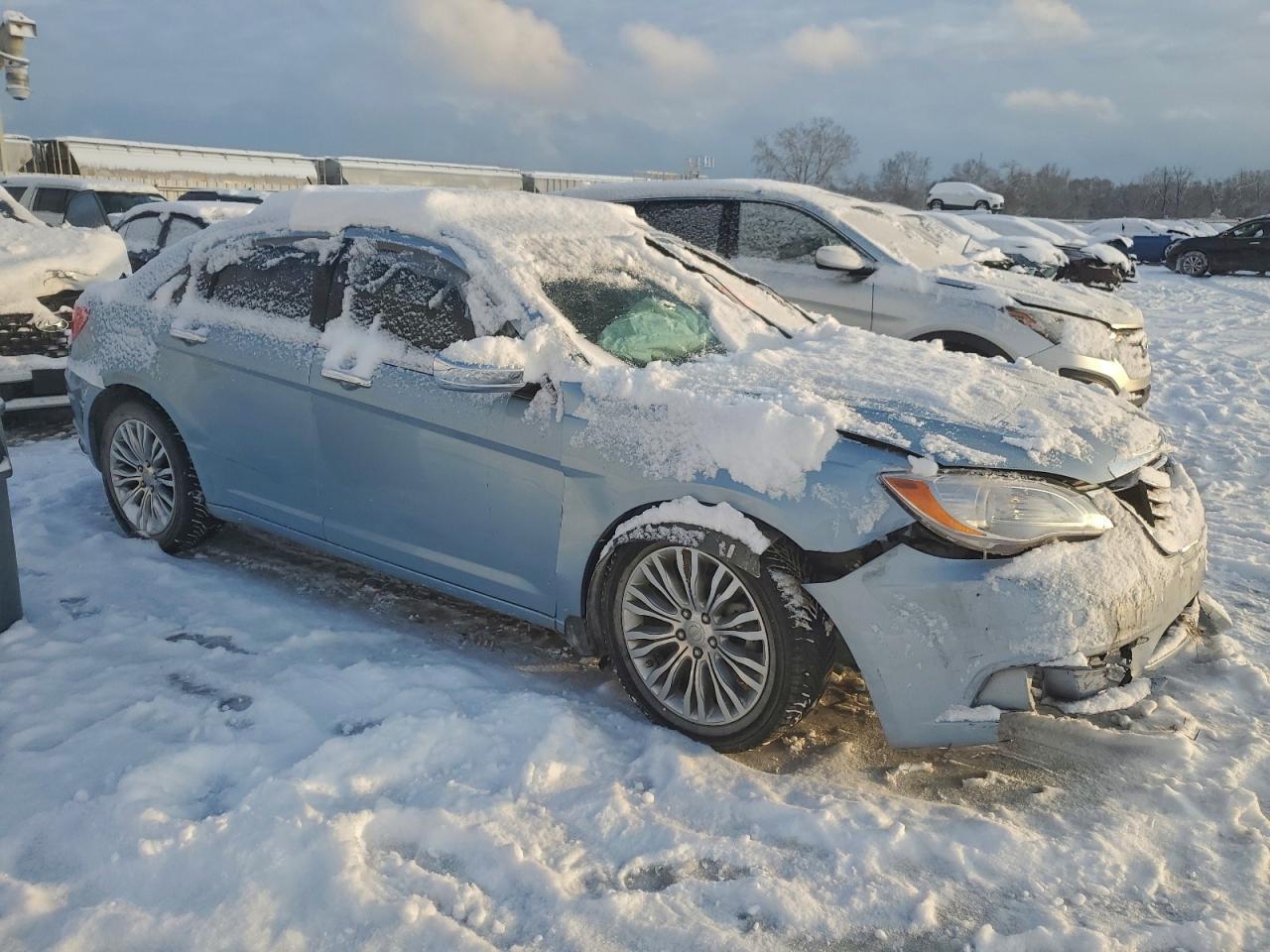 2013 CHRYSLER 200