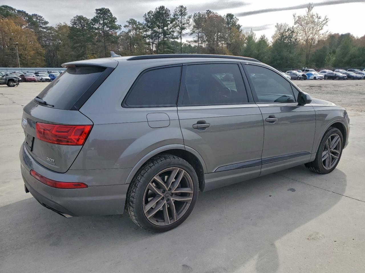 2017 AUDI Q7