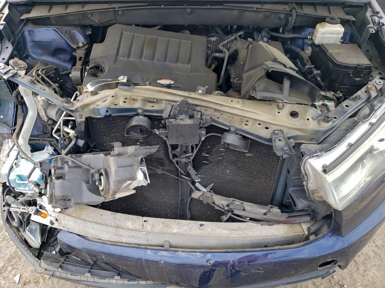 2016 TOYOTA HIGHLANDER