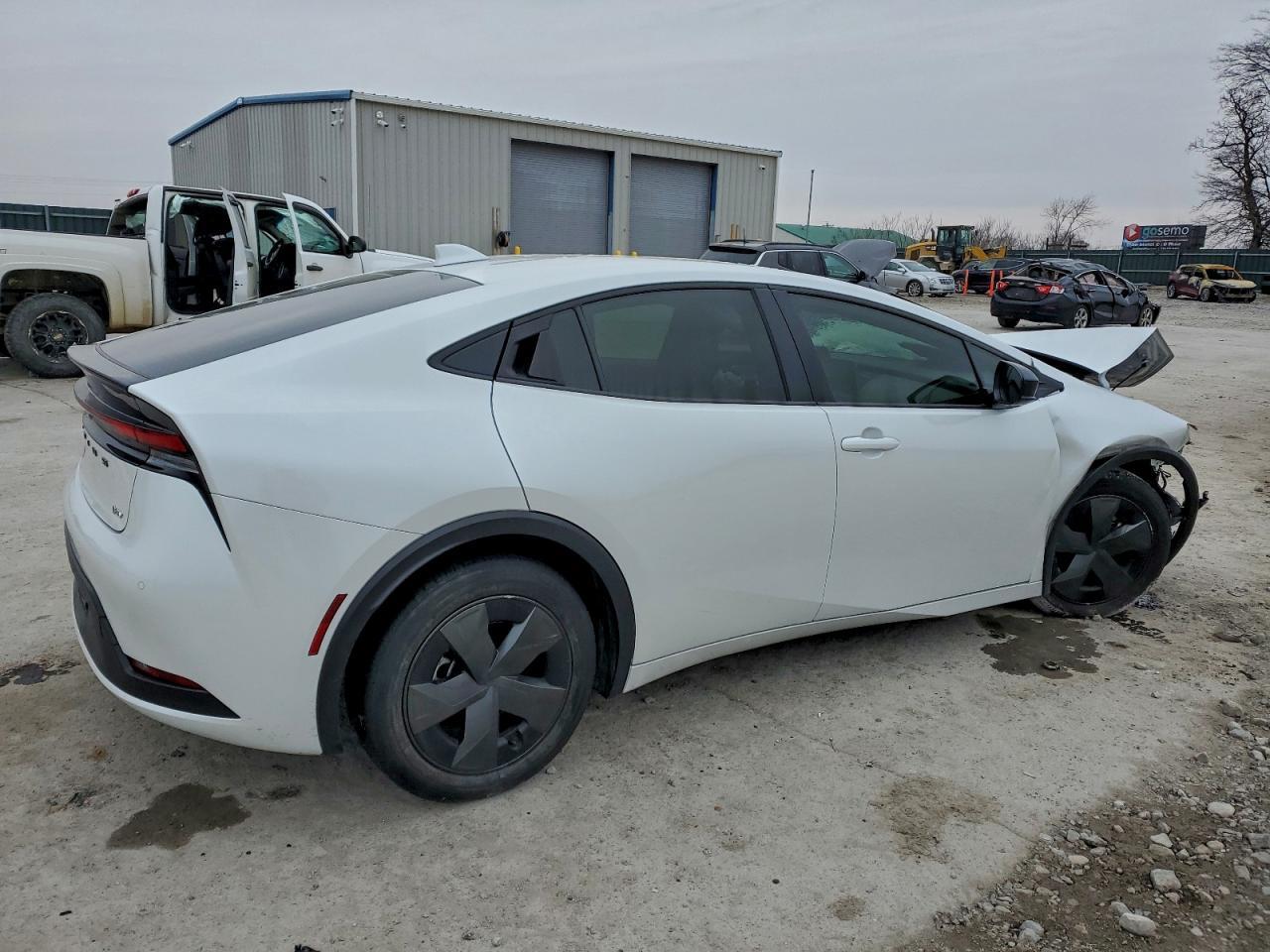 2024 TOYOTA PRIUS
