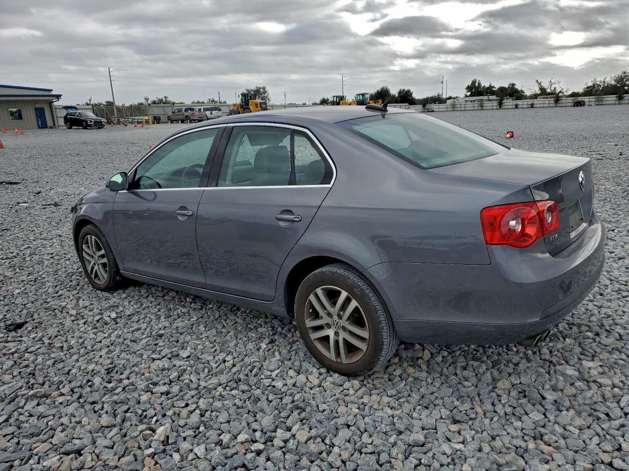 2005 VOLKSWAGEN JETTA