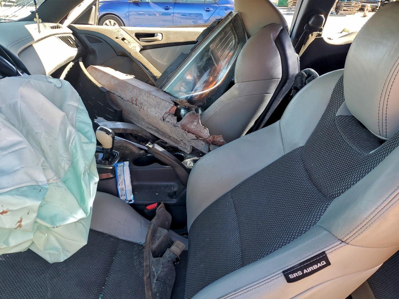 2013 HYUNDAI GENESIS