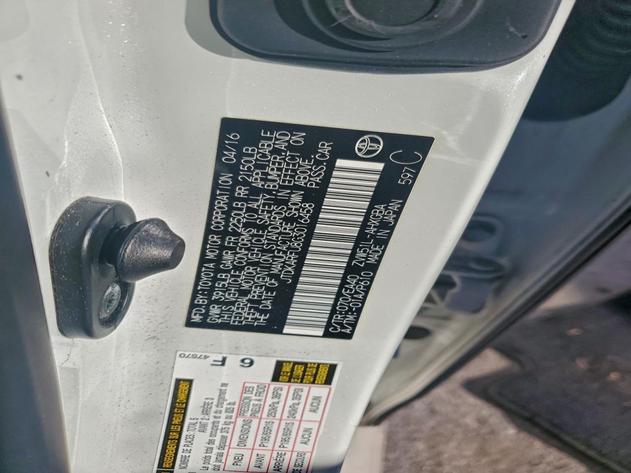 2016 TOYOTA PRIUS