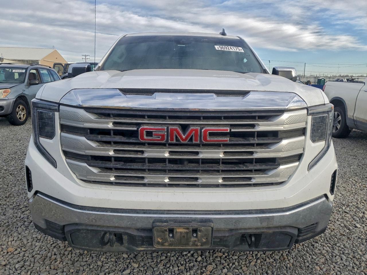 2024 GMC Sierra