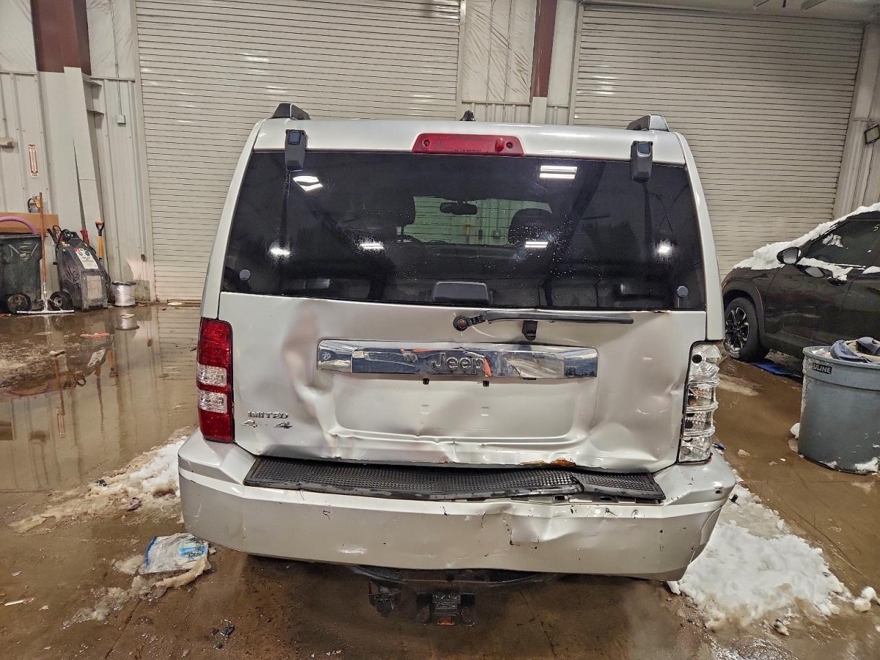 2011 JEEP Liberty