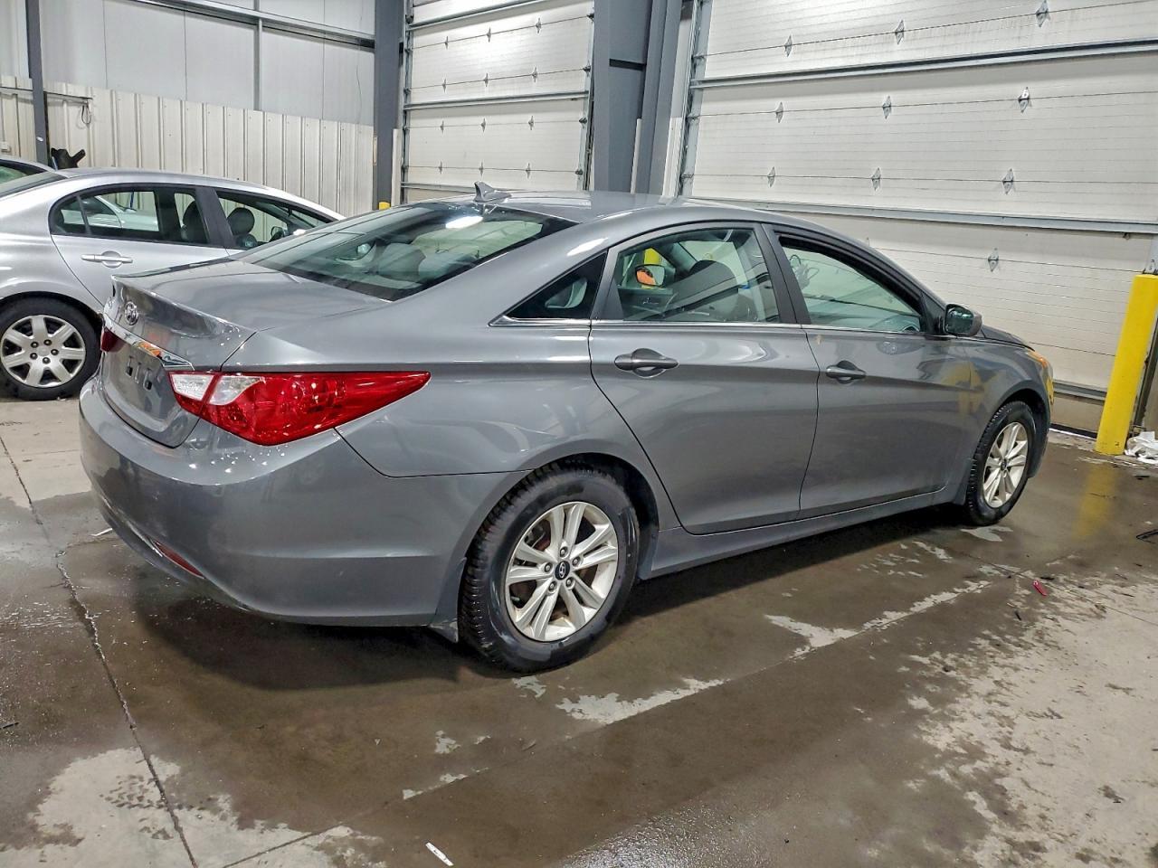2011 HYUNDAI SONATA