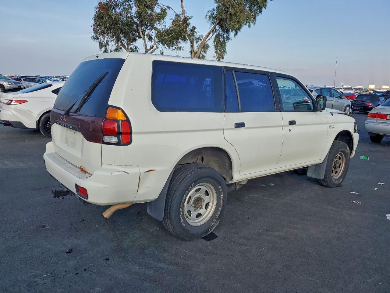 2000 MITSUBISHI Montero