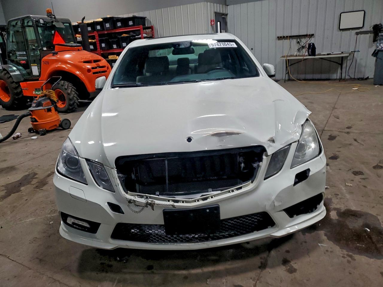 2010 MERCEDES-BENZ E-Class