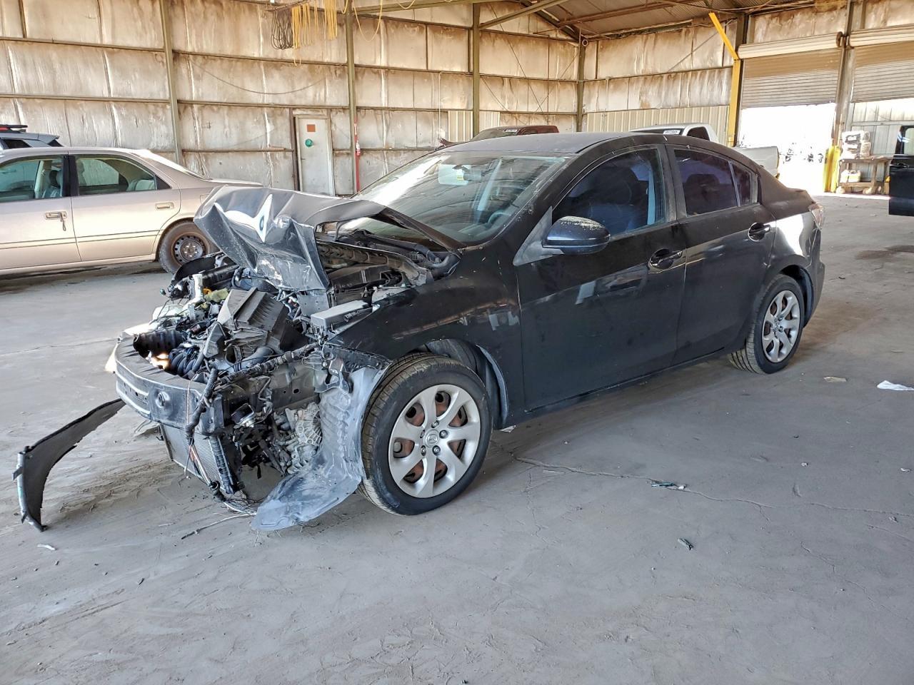 2013 MAZDA 3