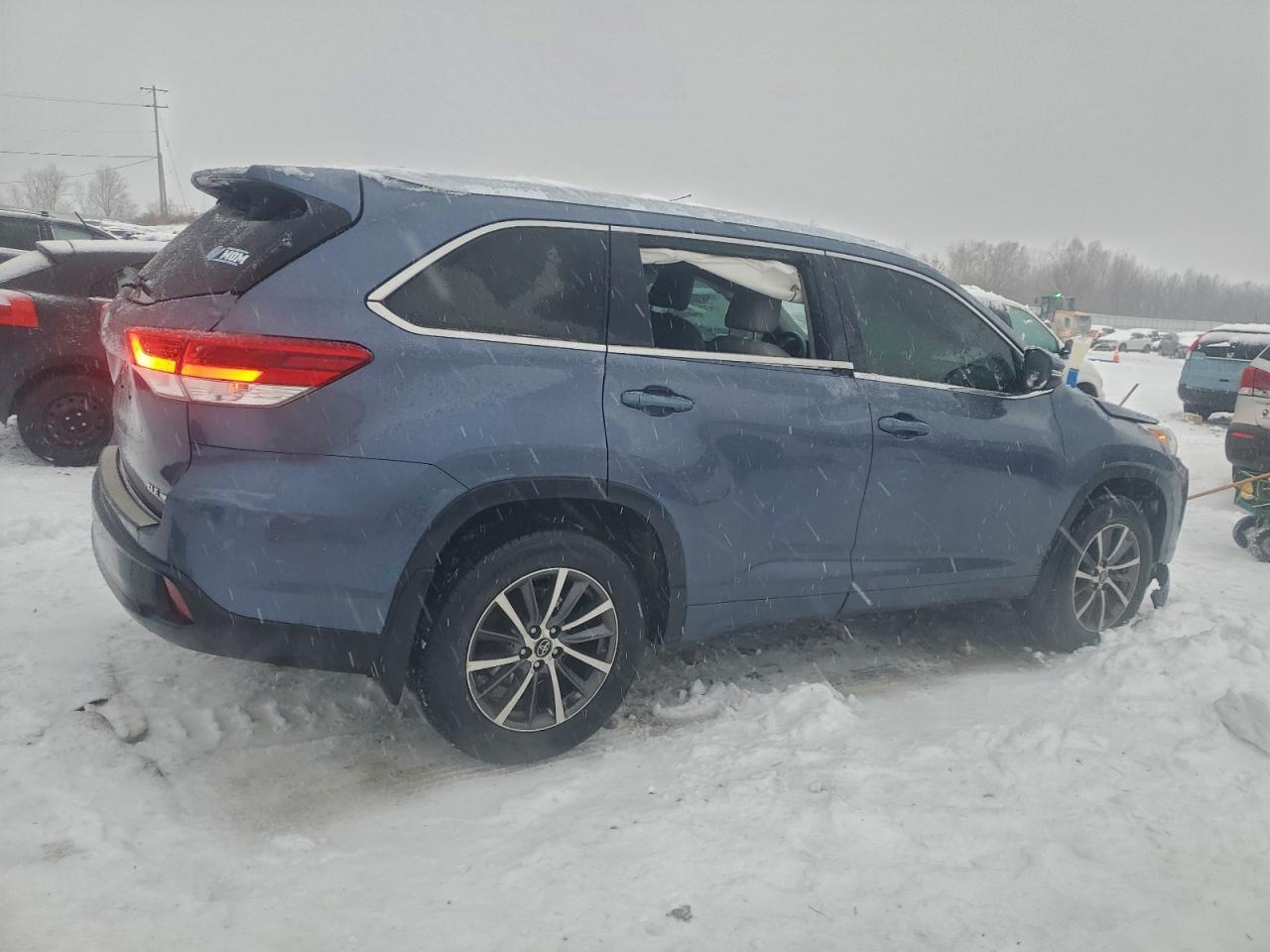 2018 TOYOTA HIGHLANDER
