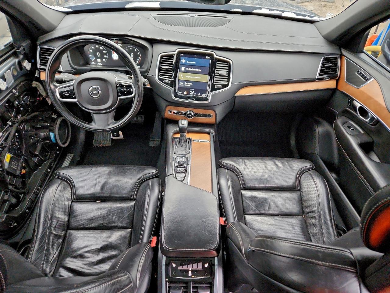 2016 VOLVO XC90