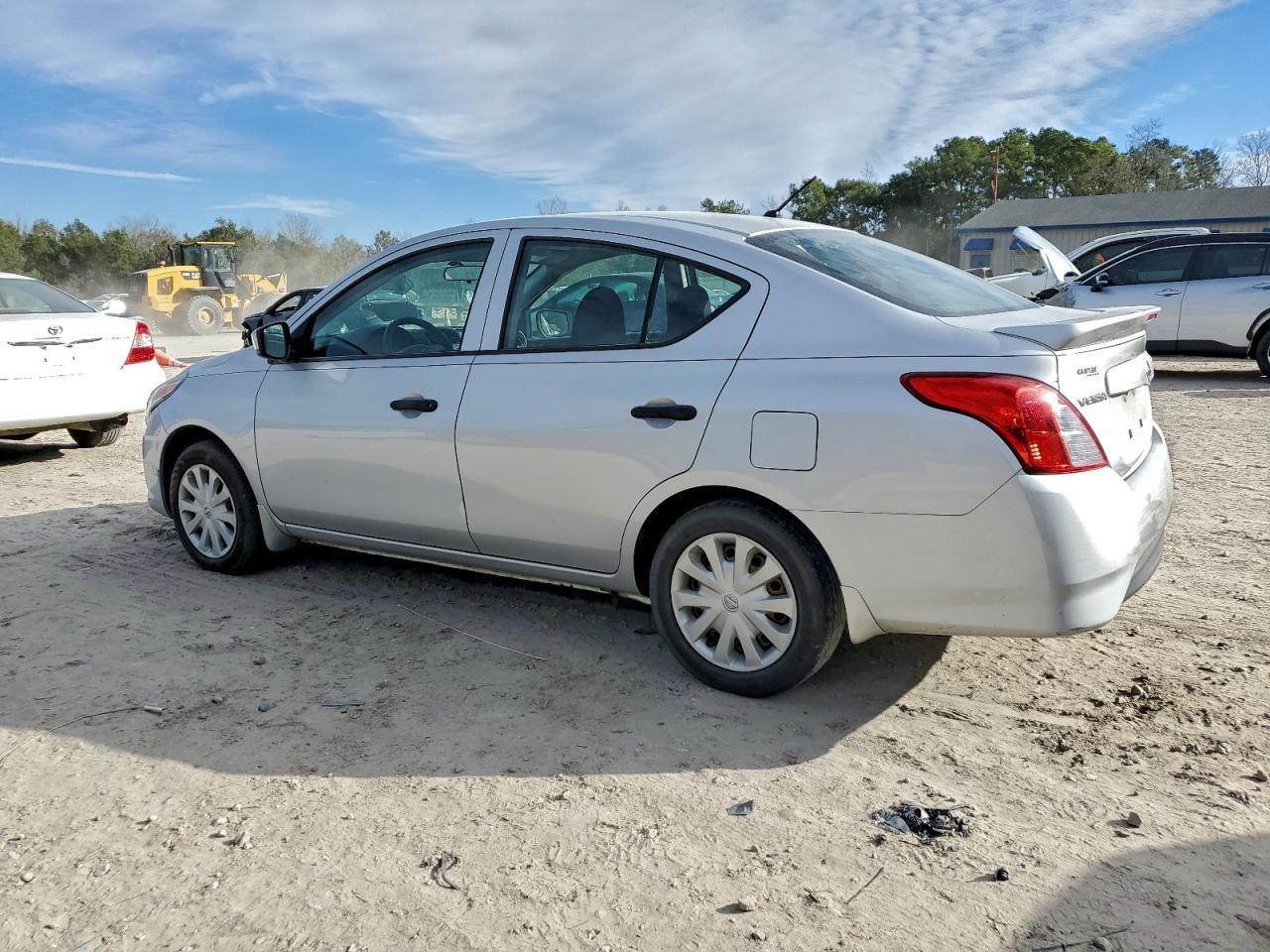 2017 NISSAN VERSA