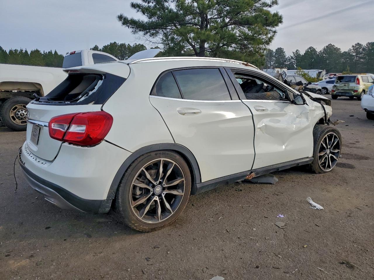 2017 MERCEDES-BENZ GLA-Class