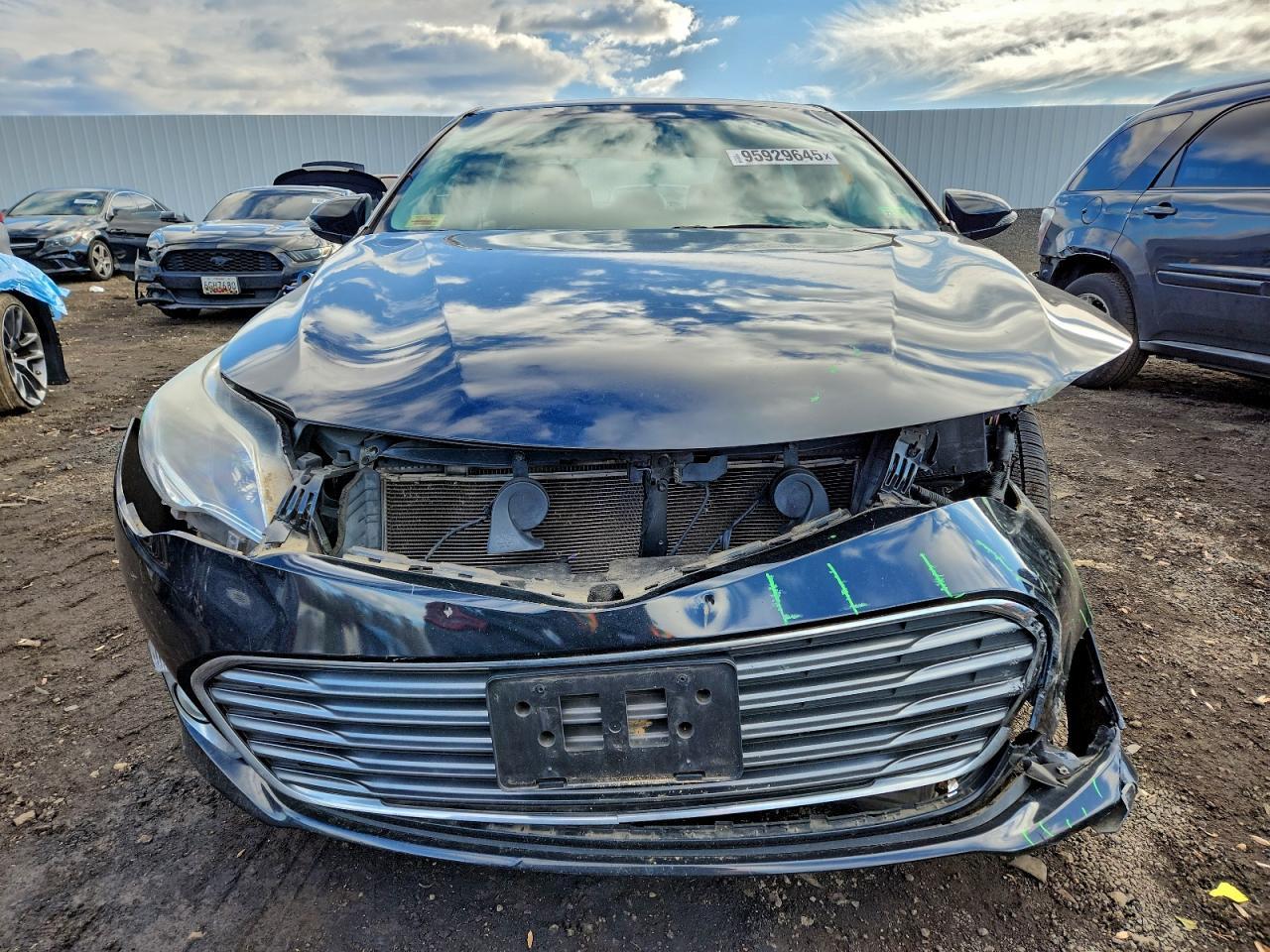 2013 TOYOTA Avalon