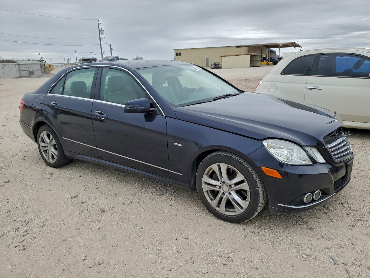 2011 MERCEDES-BENZ E-Class
