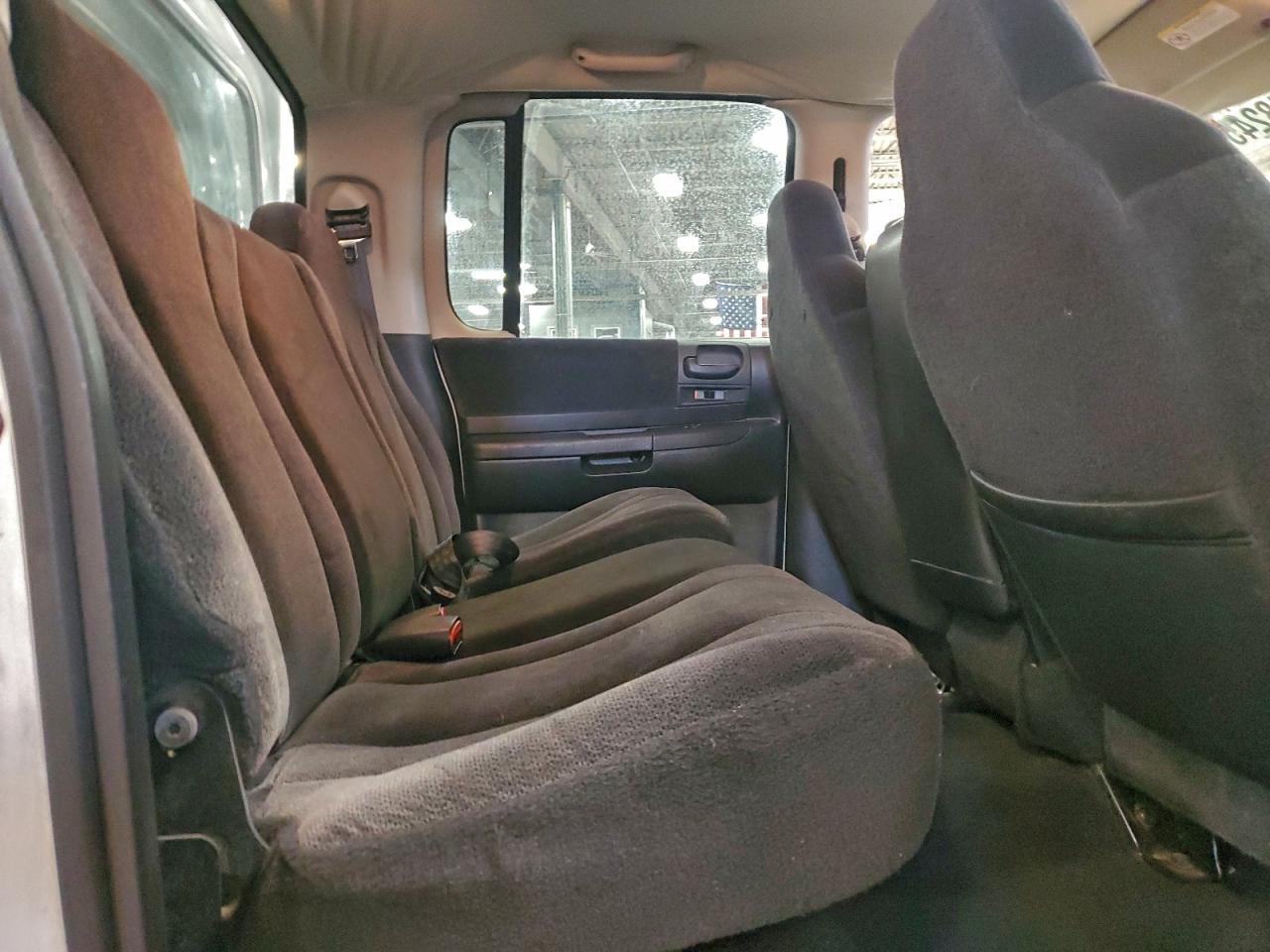 2004 DODGE Dakota