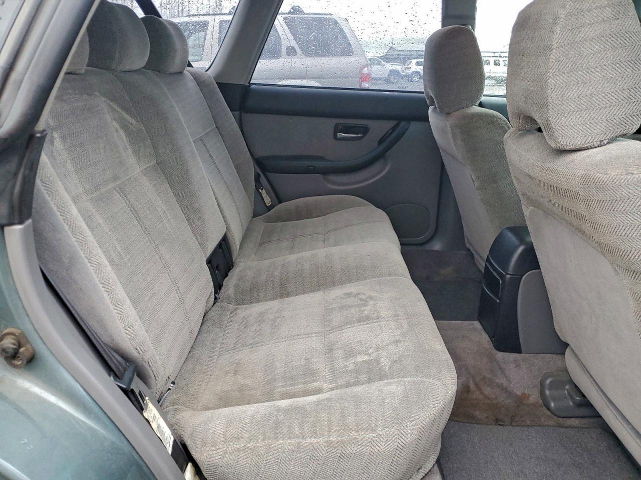 2001 SUBARU Legacy