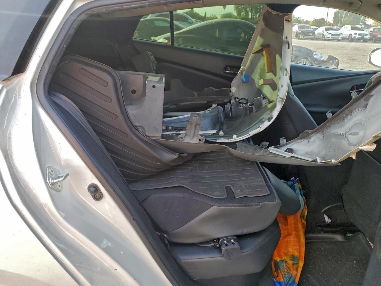 2016 TOYOTA PRIUS