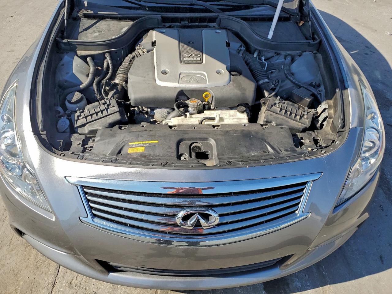 2012 INFINITI G37